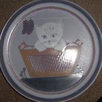 Wandteller Katze an Wscheleine von 1987 Cirrus-Dekor 42.204.2